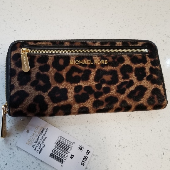 Michael Kors Handbags - Michael Kors Cheetah Print Wallet